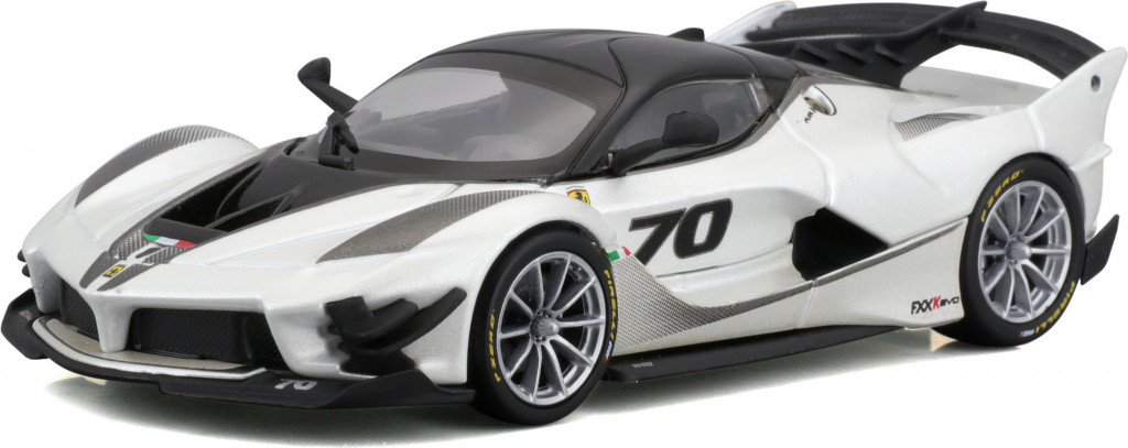 Bburago Bburago 1:43 Ferrari Racing FXX-K EVO 2017 white/black
