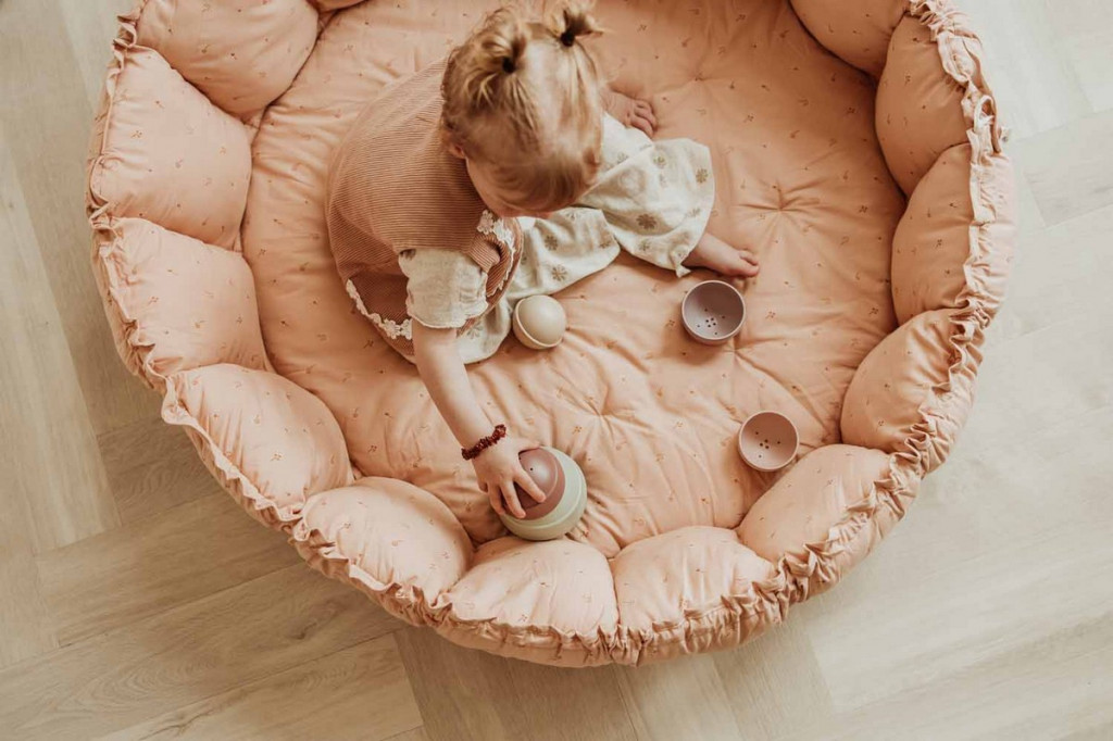 Play&Go Coco Bloom Dětské hnízdo Fleuri