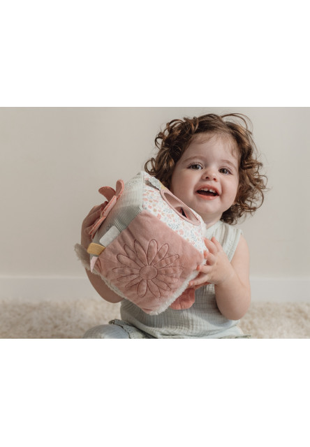 Kostka textilní s aktivitami králíček Miffy Lucky Blossom