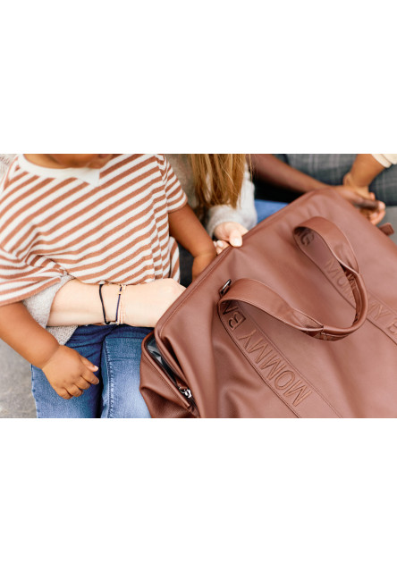 Přebalovací taška Mommy Bag Signature Vegan Leather Dark Brown