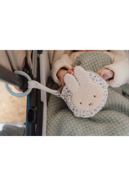 Závěsná textilní knížka králíček Miffy Lucky Leaves