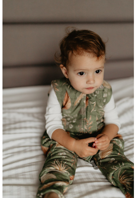 Celoroční spací pytel s nohavicemi Sleepee Green Forest XS