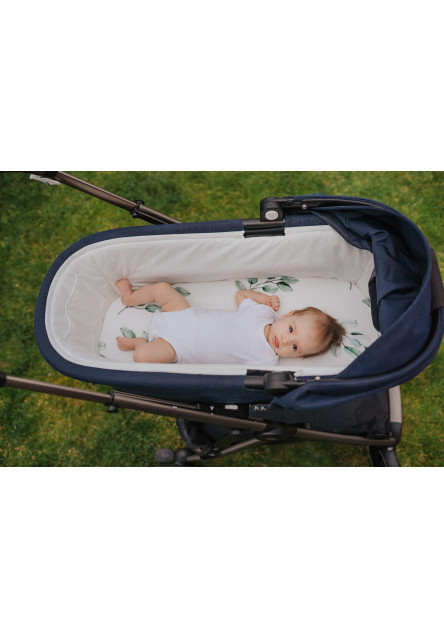 Prostěradlo Sleepee We Care do kočárku, košíku a kolébky Green Forest