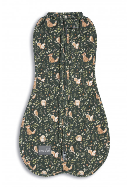 Zavinovačka Sleepee First Step Swaddle s čepičkou zdarma Green Forest