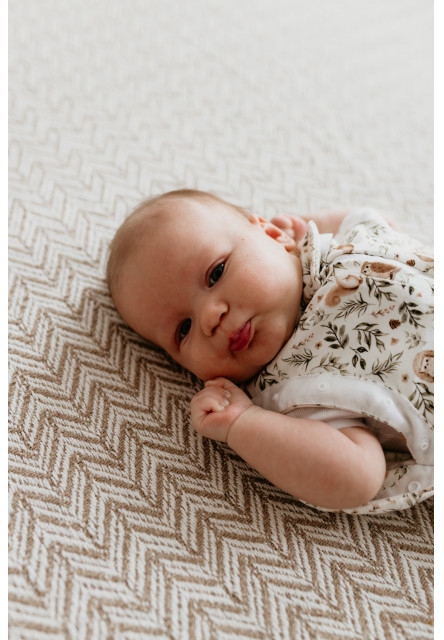 Zavinovačka Sleepee First Step Swaddle s čepičkou zdarma Ivory Forest