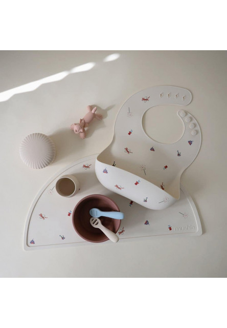 Silikónový podbradník mushie - circus