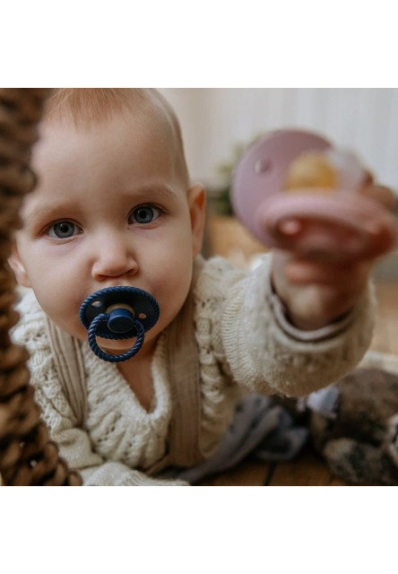 Okrúhly cumlík frigg rope dark navy, 6-18m, kaučuk