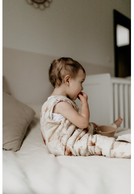 Celoroční spací pytel s nohavicemi Sleepee Černé tečky XS