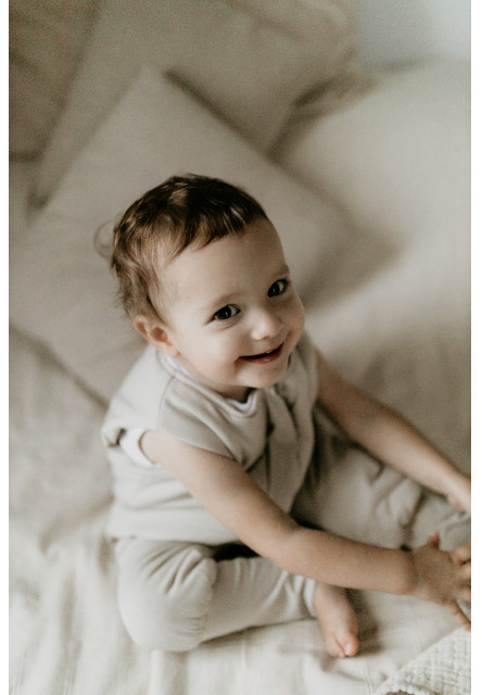 Celoroční spací pytel s nohavicemi Sleepee Černé tečky XS