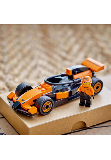 Jazdec F1® s pretekárskym autom McLaren