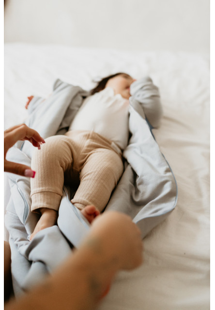 Celoroční spací pytel s odepínacími rukávy Sleepee Sand