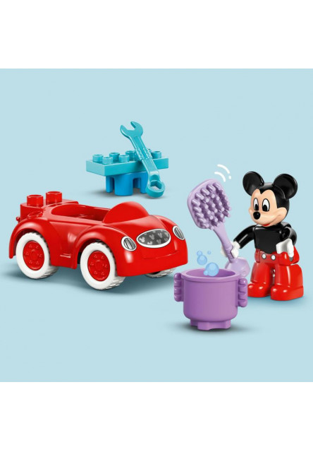 Mickey Mouseov klub a auto