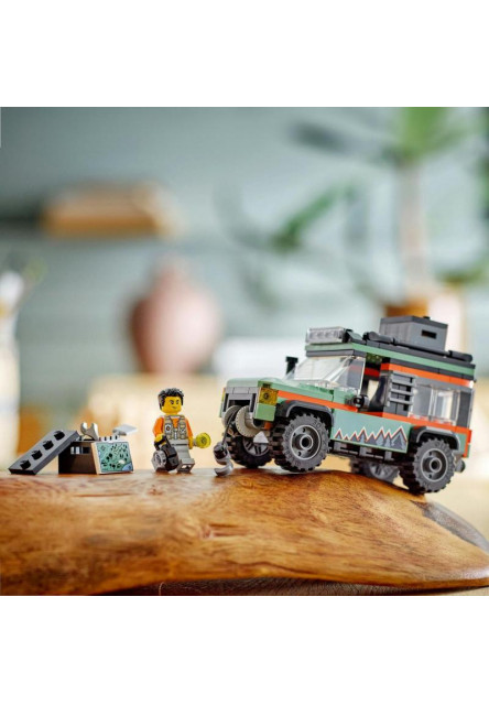 Terénne horské nákladné auto 4x4