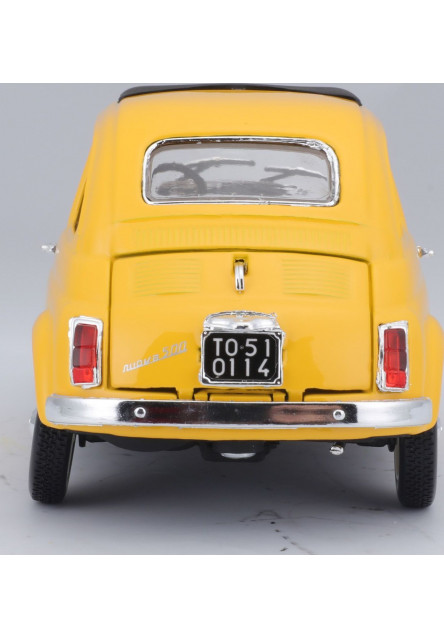 Bburago 1:24 Fiat 500 F 1965 Yellow