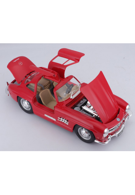 Bburago 1:24 Mercedes Benz 300SL Red