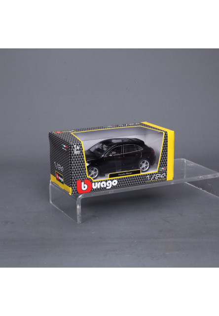 Bburago 1:24 Plus Porsche Macan Black
