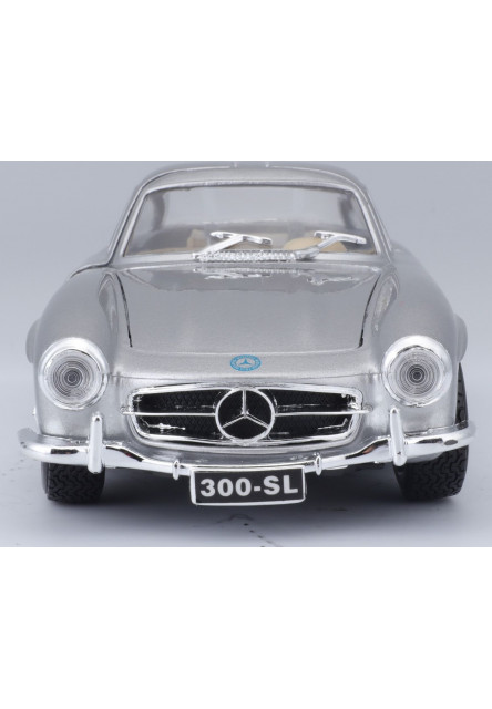 Bburago 1:24 Mercedes Benz 300SL Silver