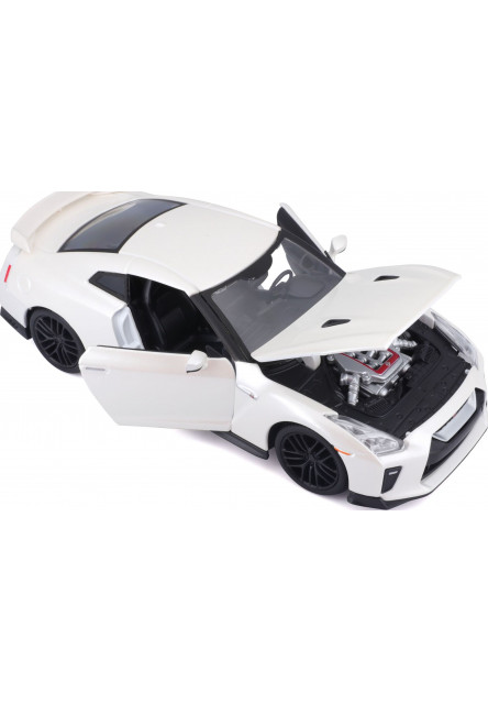 Bburago 1:24 Plus Nissan GT-R Metallic White