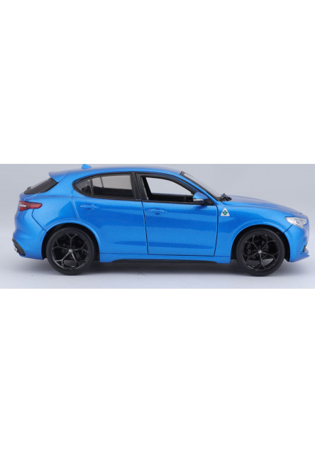 Bburago 1:24 Plus Alfa Romeo Stelvio Blue