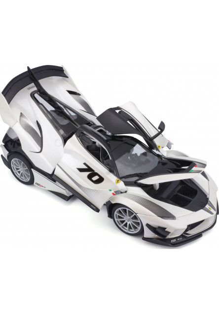 Bburago 1:18 Ferrari TOP  FXX-K EVO Nr.70 (white/black)