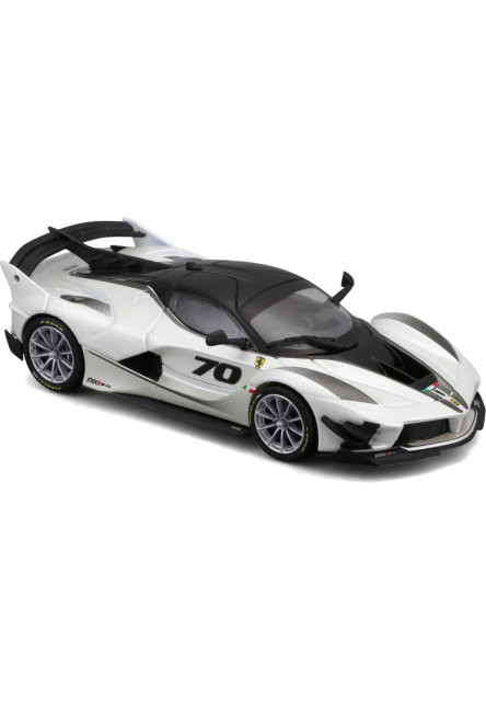 Bburago 1:43 Ferrari Racing FXX-K EVO 2017 white/black