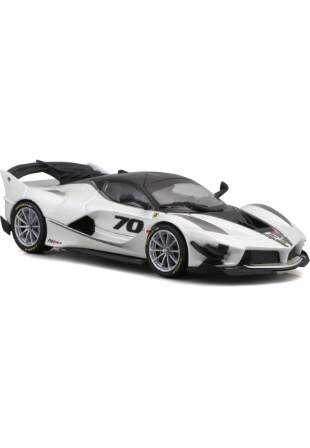 Bburago 1:43 Ferrari Racing FXX-K EVO 2017 white/black