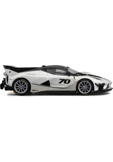Bburago 1:43 Ferrari Racing FXX-K EVO 2017 white/black