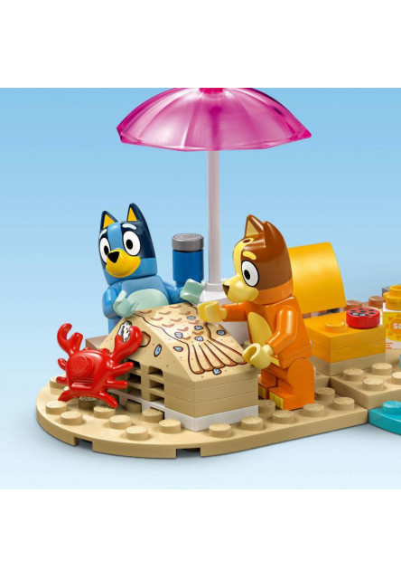 Bluey a rodinný výlet autom na pláž