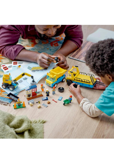 Stavebná dodávka a demolačný žeriav