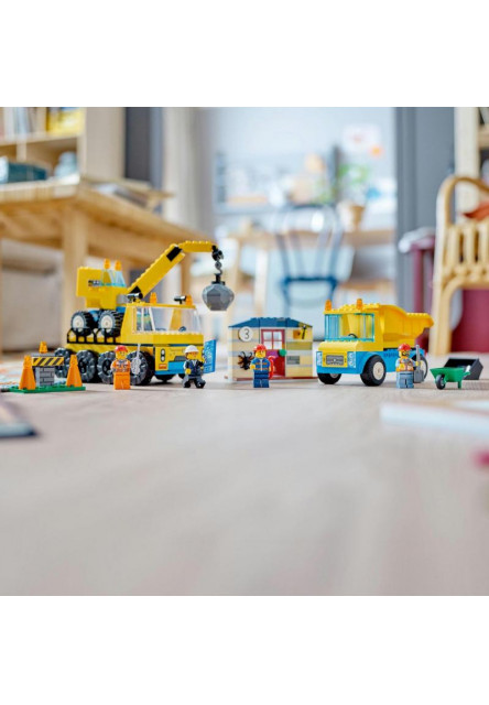 Stavebná dodávka a demolačný žeriav