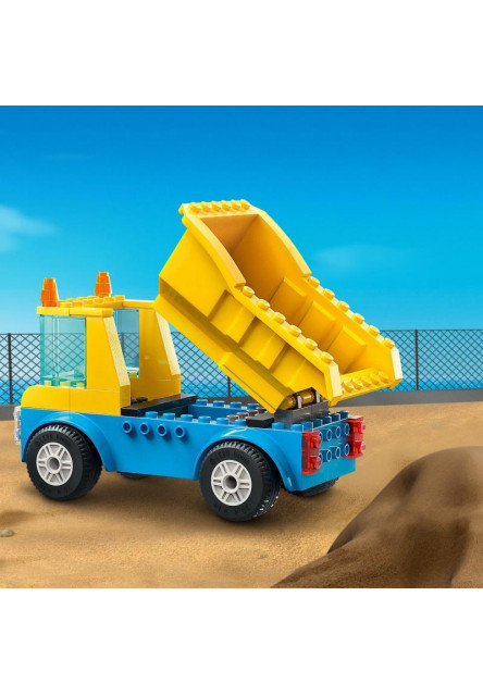 Stavebná dodávka a demolačný žeriav