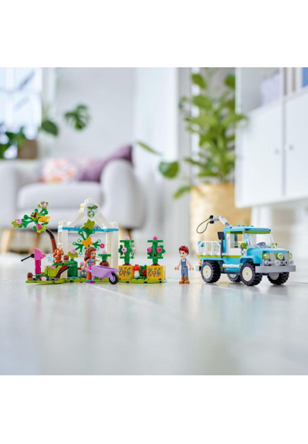 Auto na vysádzanie stromov