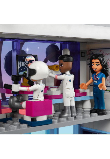 Olivia a vesmírna akadémia