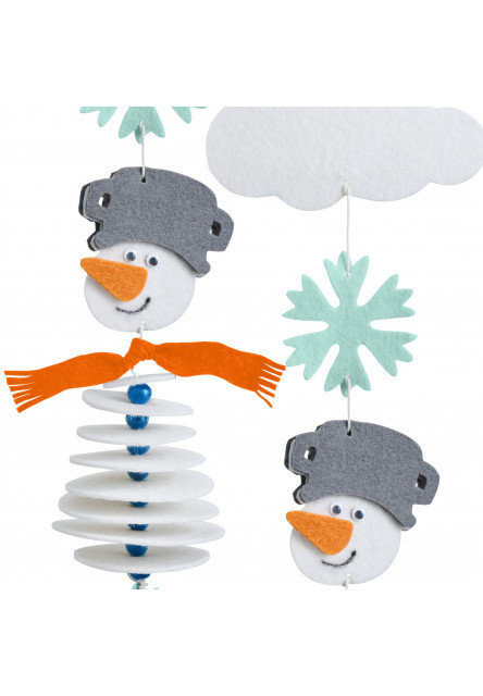 Kreatívna sada Prvé navliekanie plstená girlanda Snehuliak