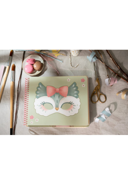 Kniha s vystřihovacími maskami Rosa