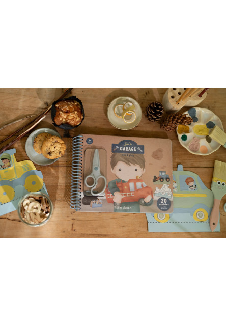 Kniha s vystřihovacími auty Jim