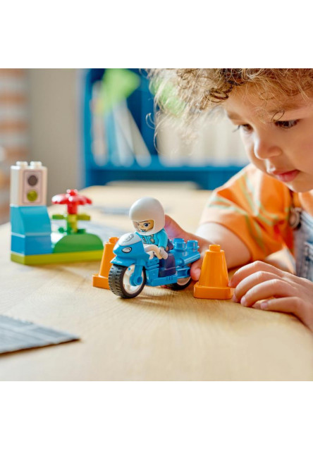 Modrá policajná motorka