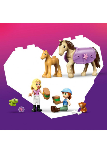 Príves s koňom a žriebätkom