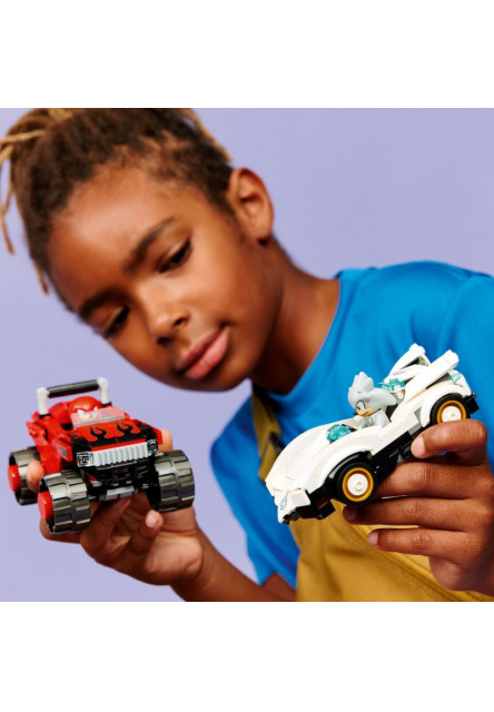 Silver a jeho auto vs. Knuckles a jeho monster truck