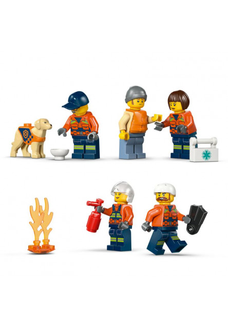 Záchranný čln pobrežnej hliadky a vrtuľník