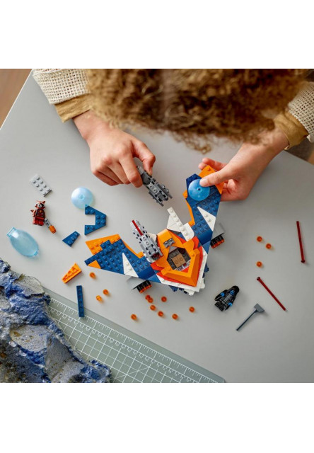 Rocketov tryskáč Warbird vs. Ronan