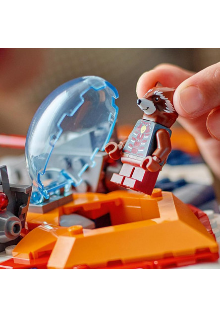 Rocketov tryskáč Warbird vs. Ronan