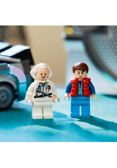 Stroj času z filmu Návrat do budúcnosti