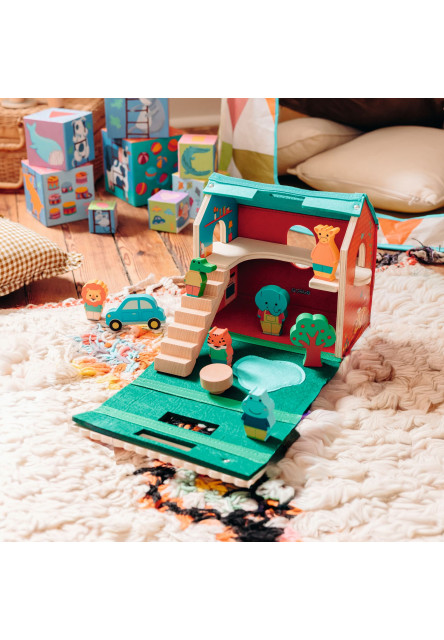 Dřevěný domeček se zvířátky SoftiHouse