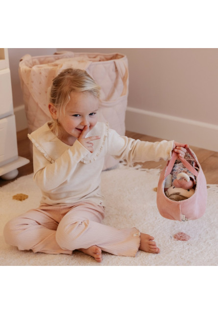 Panenka v košíku Rosa