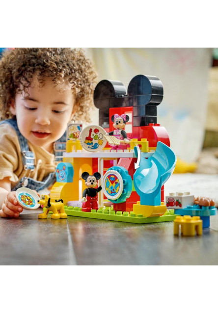 Mickey Mouseov klub s Minnie a Plutom