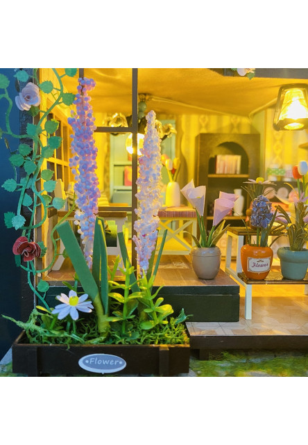 Miniatúra domčeka Darcyin kvetinový dom