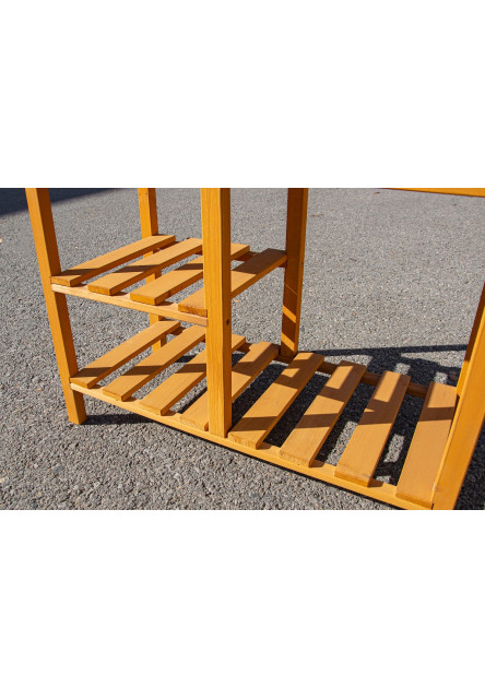 Drevená záhradná kuchynka s drezom