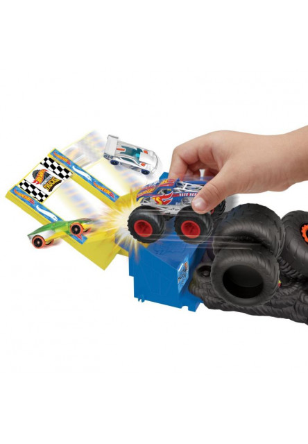 HW MONSTER TRUCKS ARÉNA: ZÁVODNÁ VÝZVA HERNÝ SET ASST