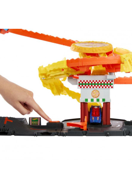Hot Wheels City hladná kobra útočí na pizzérku